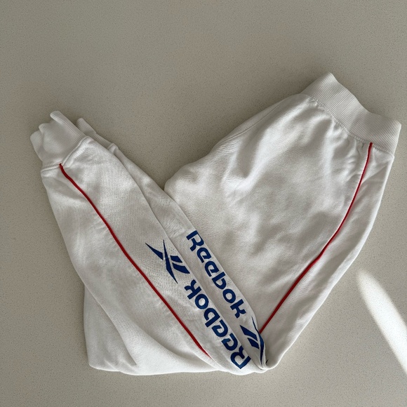 White Reebok Sweatpants Size XS/S - Picture 1 of 8